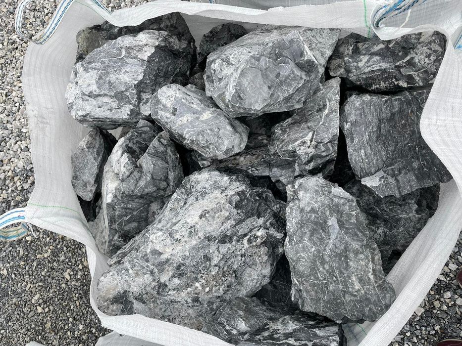 Depozit de piatra pentru gard locație șoseaua Iasi Hlincia