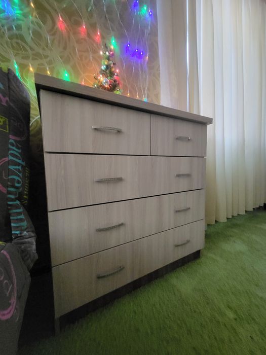 Продам комплект Шкаф+комод