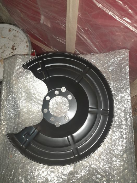 Vând rument de presiune + apărători pentru discuri spate