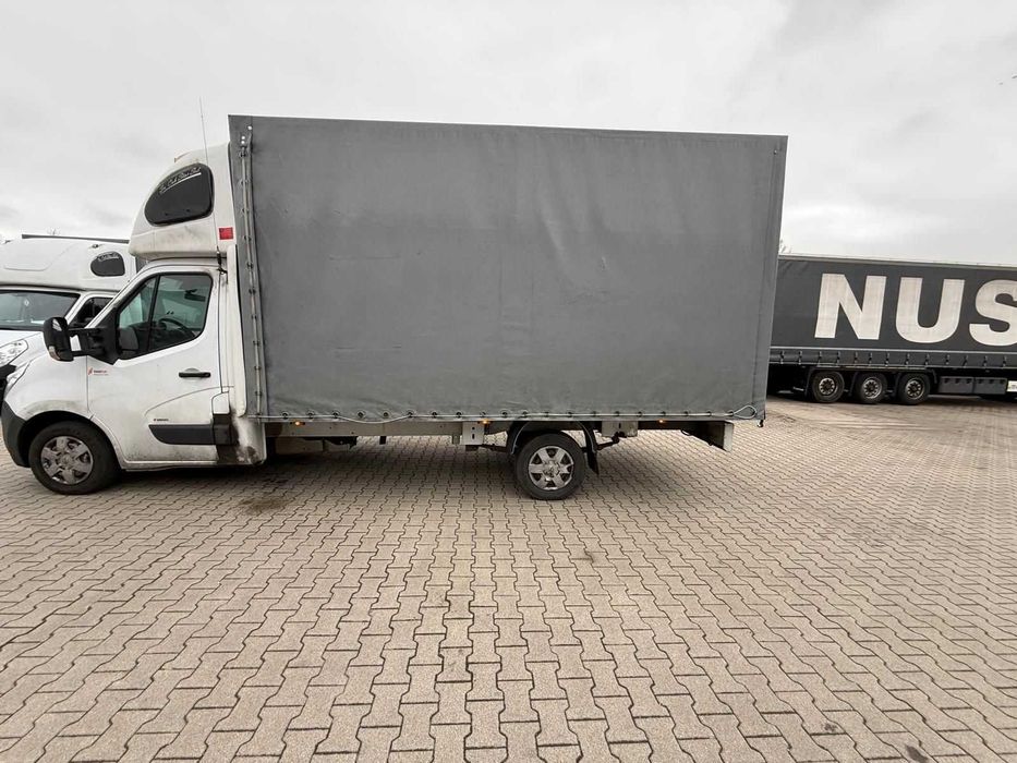 Autoutilitara Opel Movano