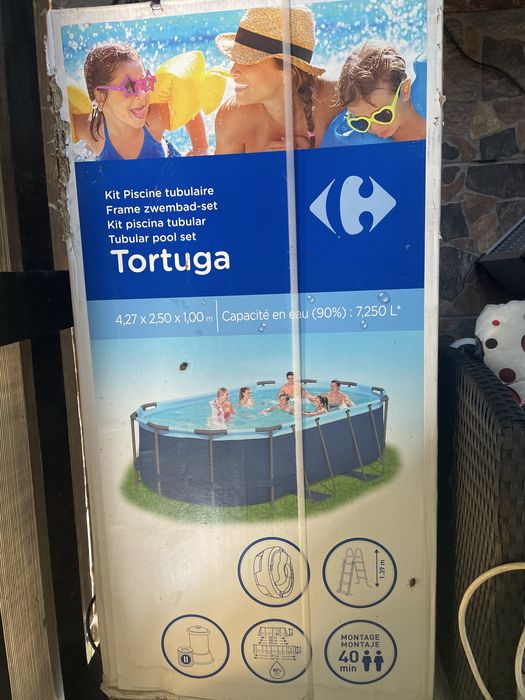 Piscina noua in cutie