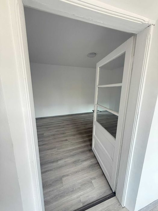 Casă individuală cu garaj și curte în Sector 5