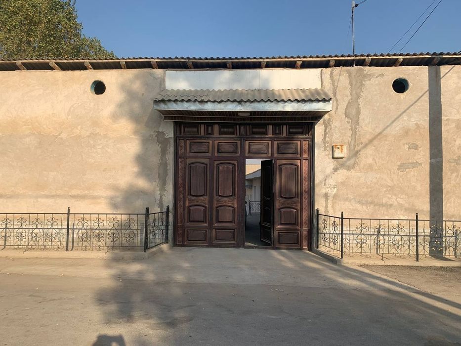 Тошкент вилояти, Чиноз тумани 12 сотих 10 хона 
Самарқанд МФЙ.
Янги Ҳа