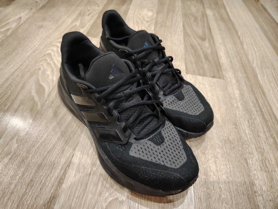 Маратонки Adidas