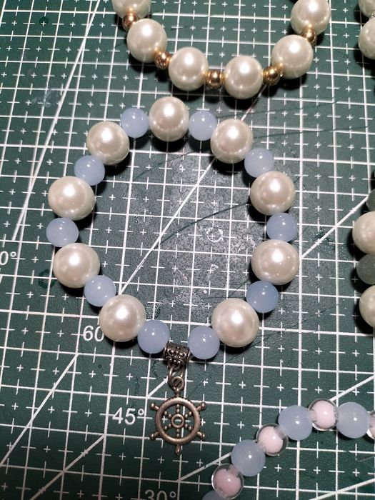 Продаю браслеты.