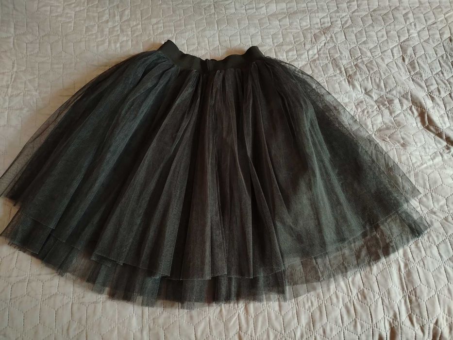 Дамска пола от тюл