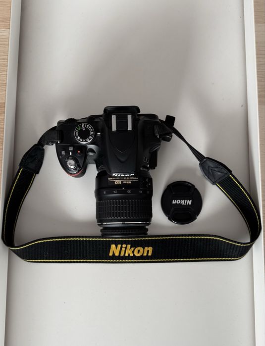 Nikon D3200 + obiectiv 18–55mm – stare foarte bună !