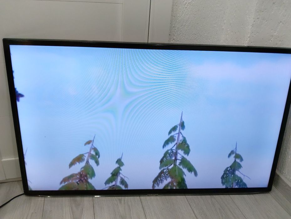 Продам большой телевизор Samsung
