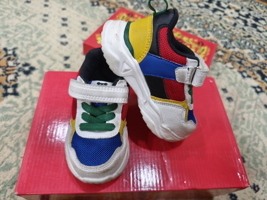 Отдам обувь до 2 лет