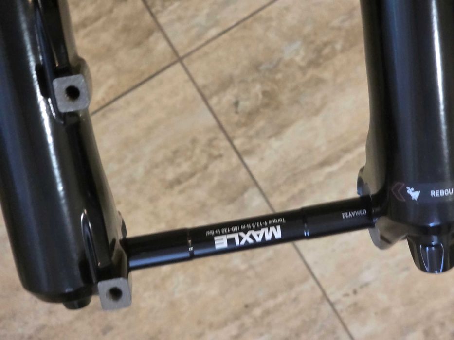 furca Suspensie RockShox Lyrik R 29-150mm Boost Tapered