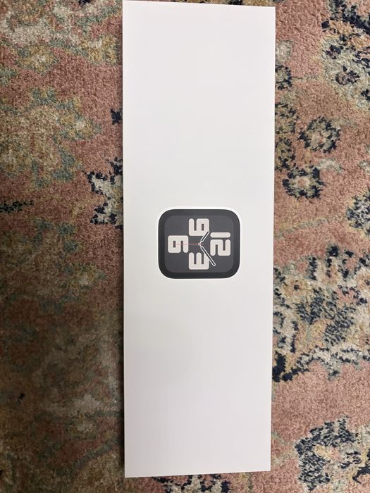 Продам Apple Watch SE 2 gen 44 mm Starlight