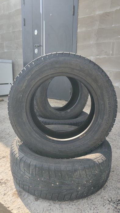 Комплект қыстық дөңгелектер сатам