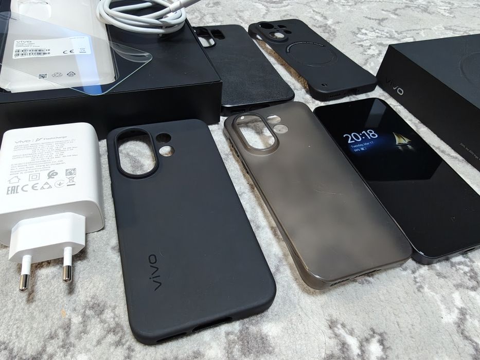 Vivo x200 FE/ Vivo x200FE