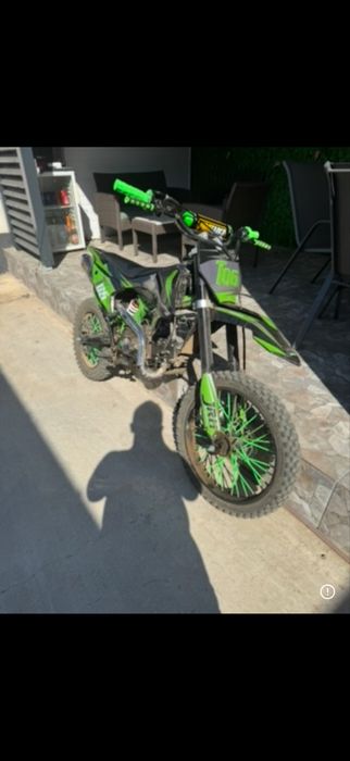 Se ofera spre vanzare un jrh 125 cc
