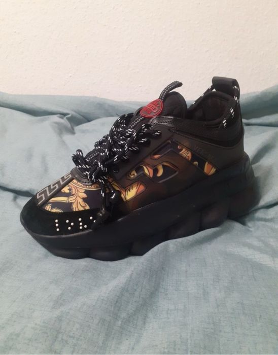 Versace chain reaction medusa
