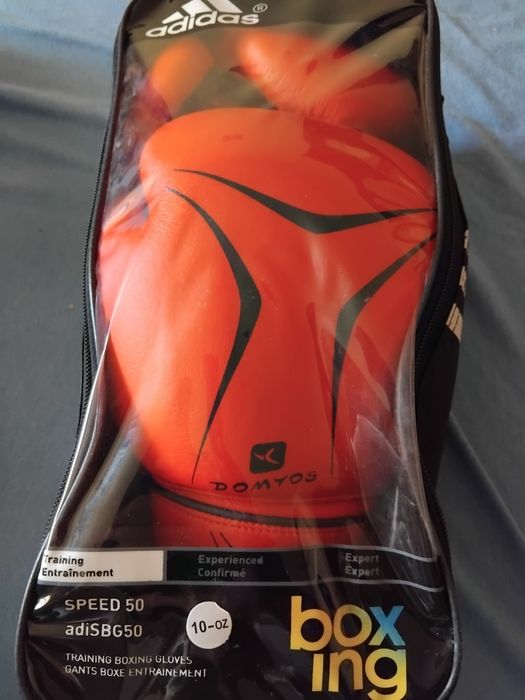 Боксови ръкавици