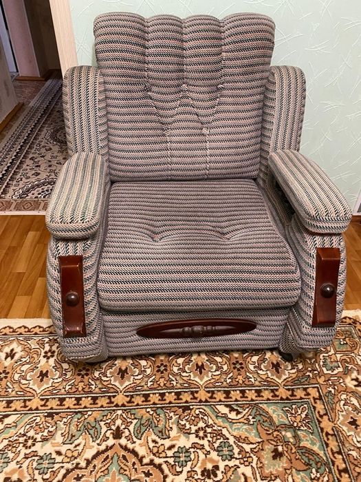 Отдам даром мебель