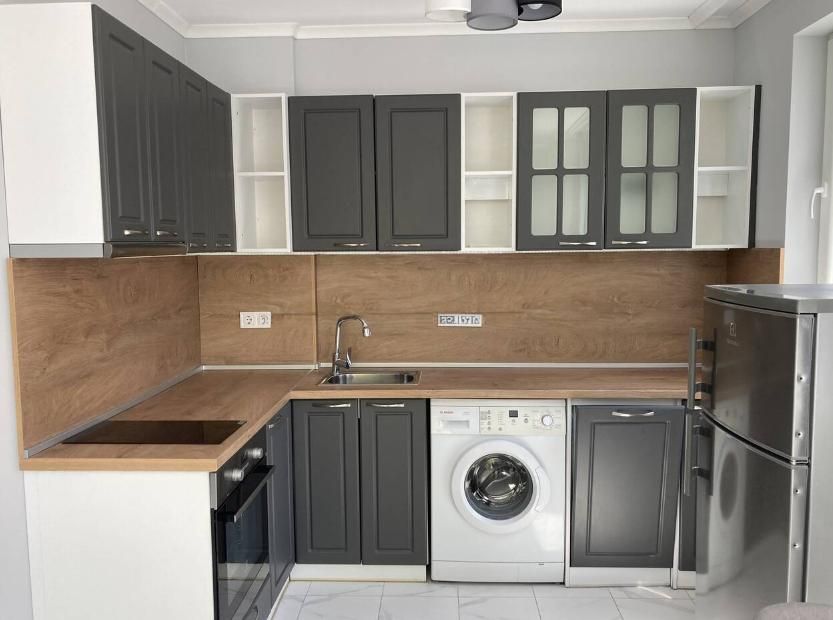 Дава се под наем Двустаен апартамент в Пловдив, Център - 65 кв.м за 485 € - Снимка #2