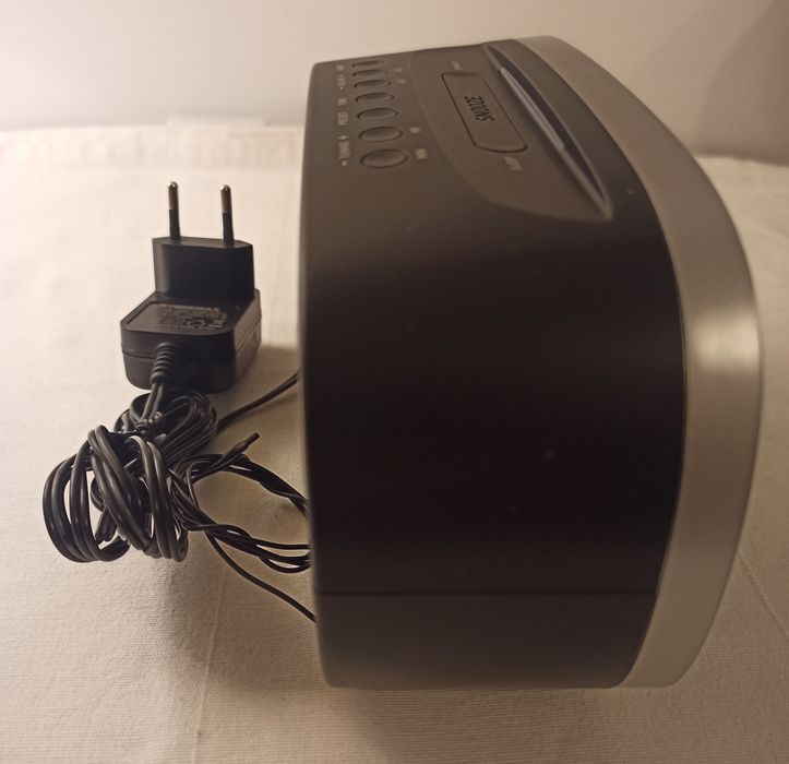 Grundig - Radio FM digital auto stop, Ceas, Alarmă, mufă USB