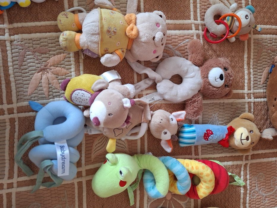 Плюшени играчки за бебе