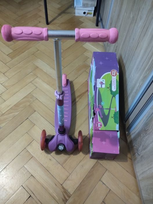Vând Trotineta play tive