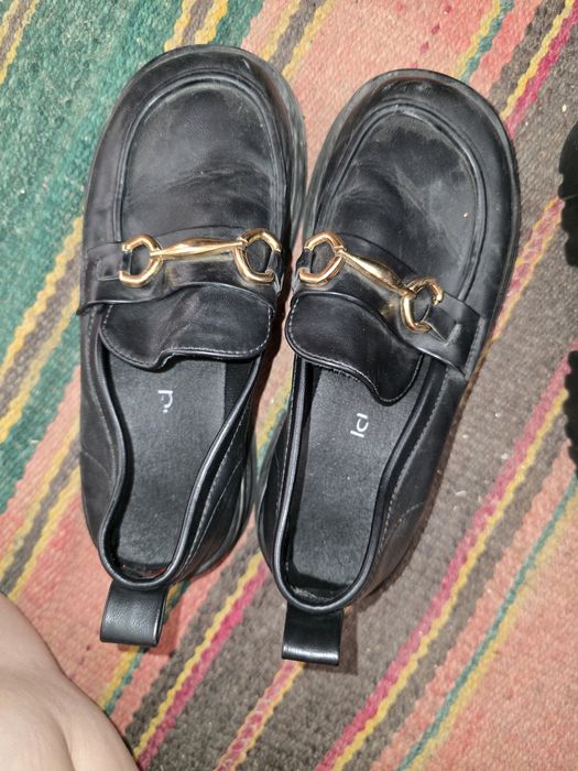 Продам обувь 7000тг