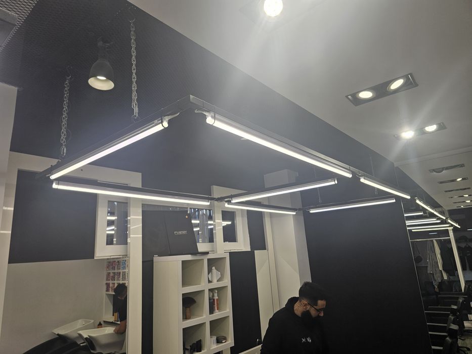 Vand 3 corpuri iluminat industriale 275cm x 120cm