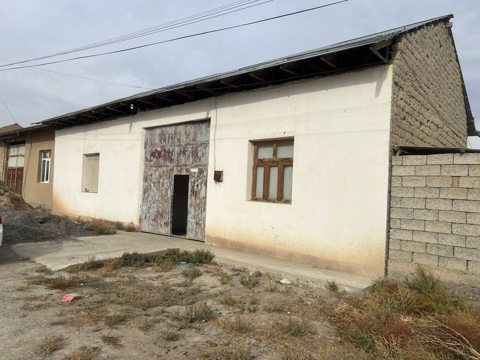 Ховли Уй сотилади