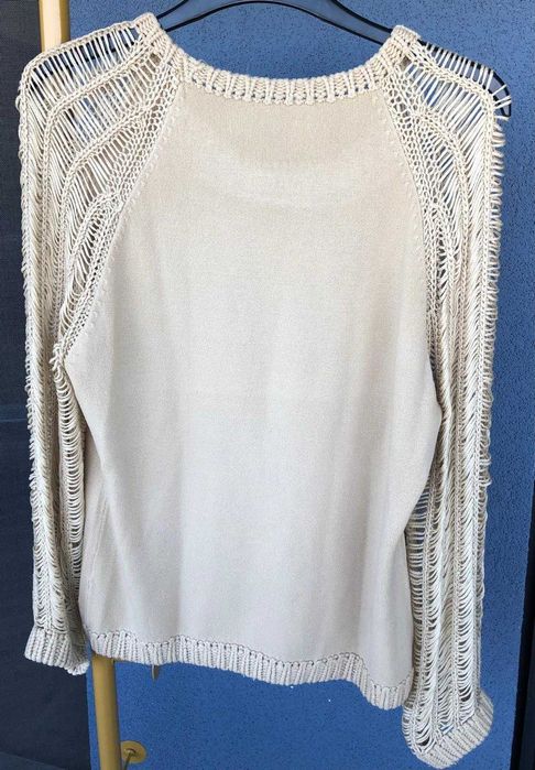 Pulover crem cu accente aurii