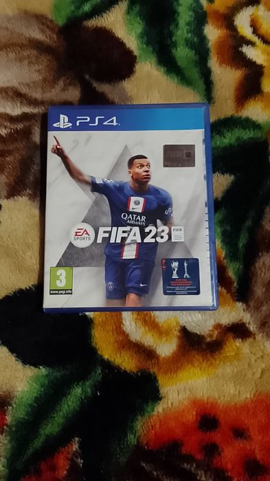 PS 4 slim 500gb aproape nou nu prea l-am folosit