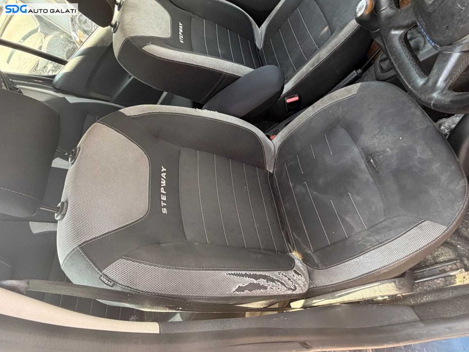 Scaun Dreapta Fata Pasager Textil Dacia Logan 2 2012 - 2020 (uzura vizibila) [Q5910]