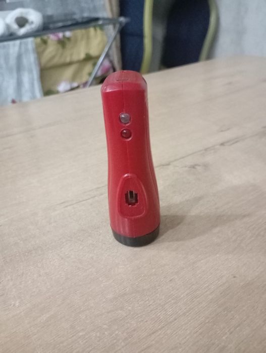 Фонарик красный.