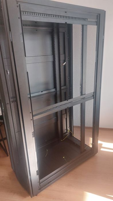 Северный шкаф 42U