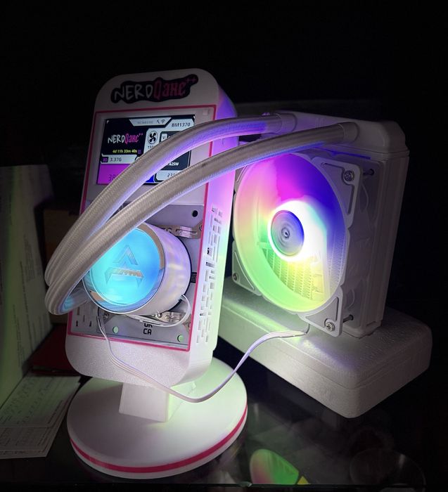 NerdQaxe++ Hydro 4.8TH/s Bitcoin lottery miner / BTC копачка - НОВО