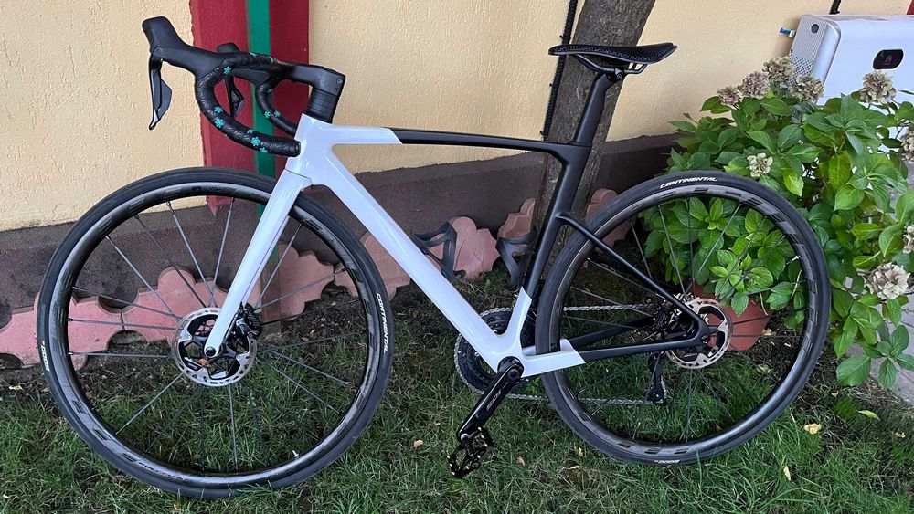 Cursiera Lightcarbon LCR017-D noua