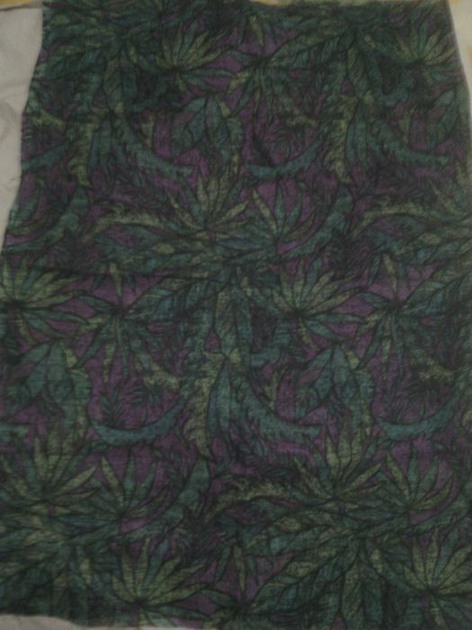 Продавам платове