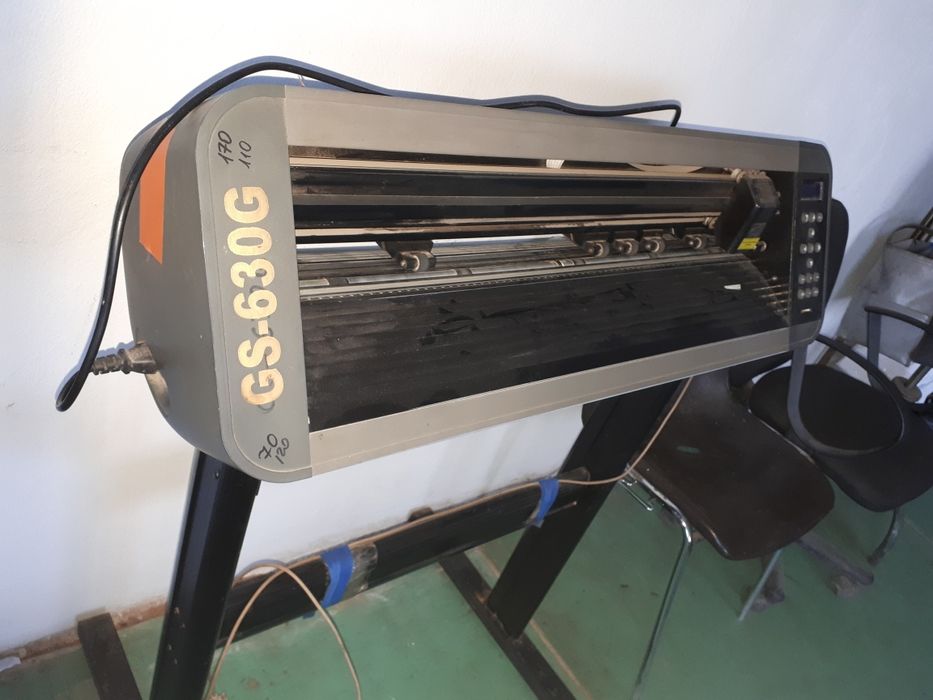 Продаем режушшие плотер станок