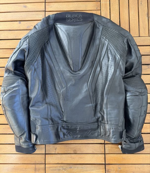 Мото екипировка - екип, каска, ръкавици, ботуши и яке