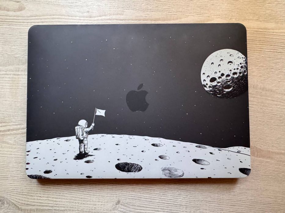 MacBook Air M1 в идеальном состоянии