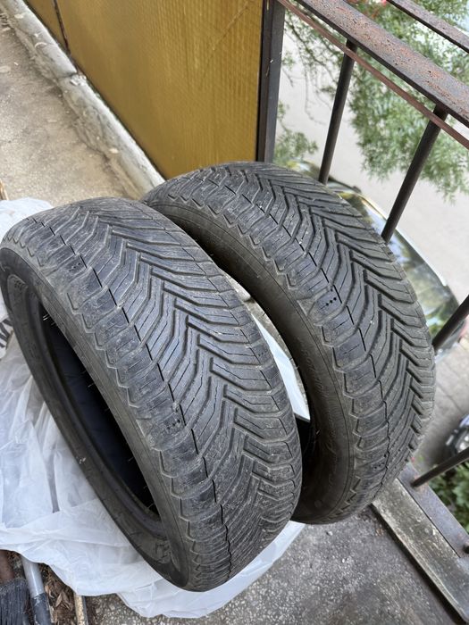 2 бр. Всесезонни гуми Michelin CrossClimate2 - 185/60 R15 (DOT 2121)
