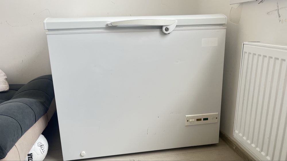 Продам морозильник