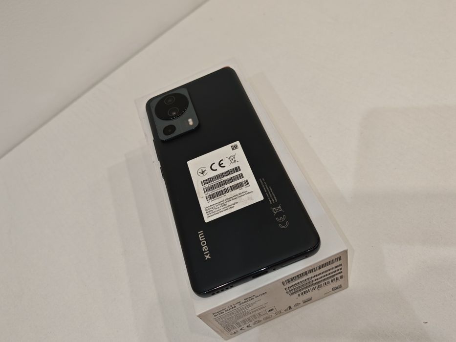 Xiaomi 13 lite память 256gb