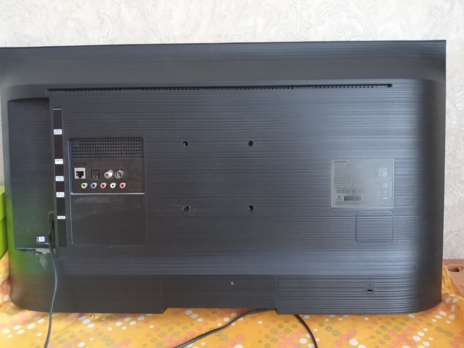 Товар: Телевизор Samsung 32 LED HD SMART BLACK