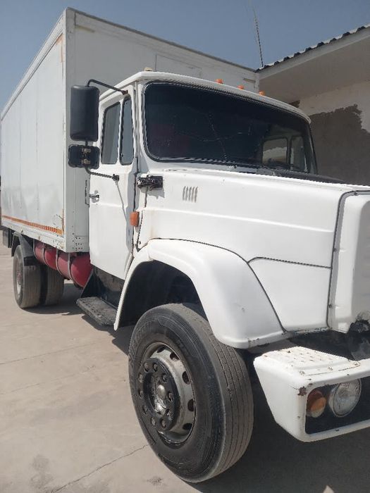 Зил бичок сотлади