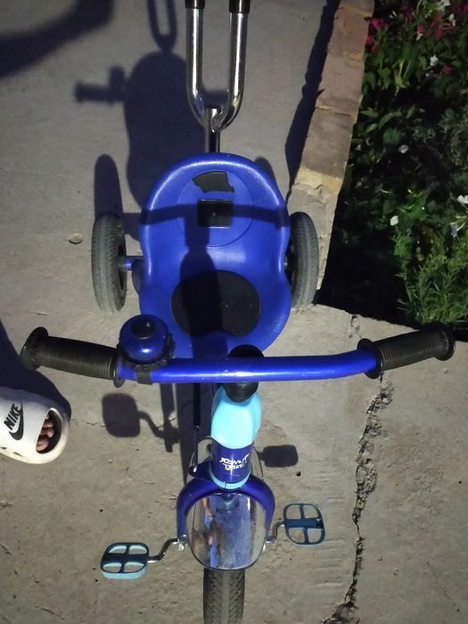 Детский трехколесный велосипед