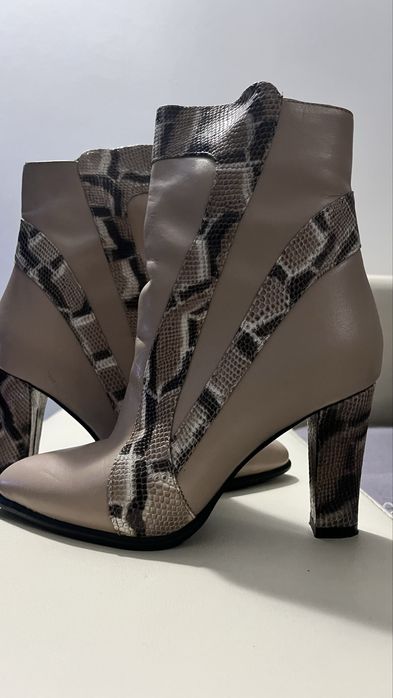 Botine blanite piele