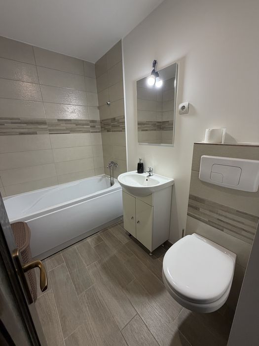 Inchiriez apartament 2 camere decomandat Republicii
