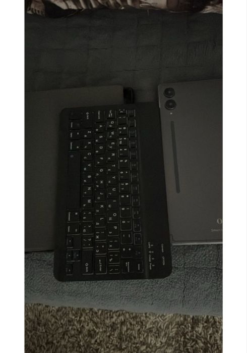 Продам планшет с клавиатурой