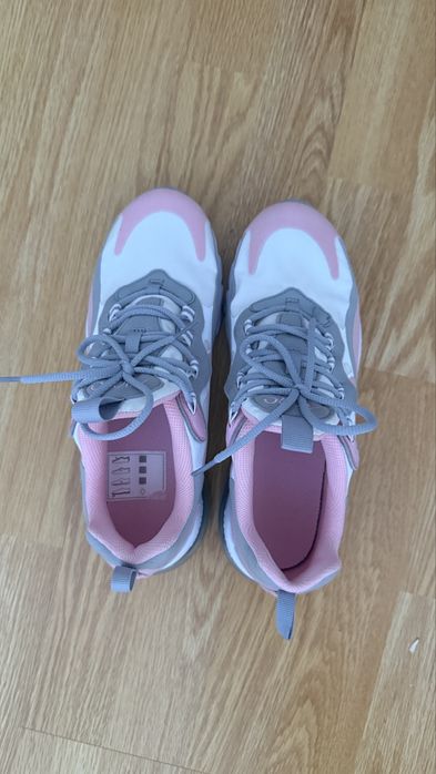 Nike Air Max 270 React