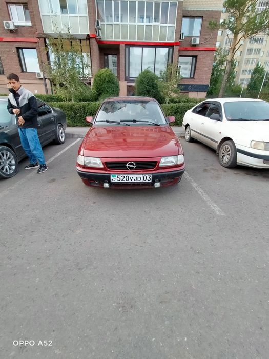 Опель астра ,1992